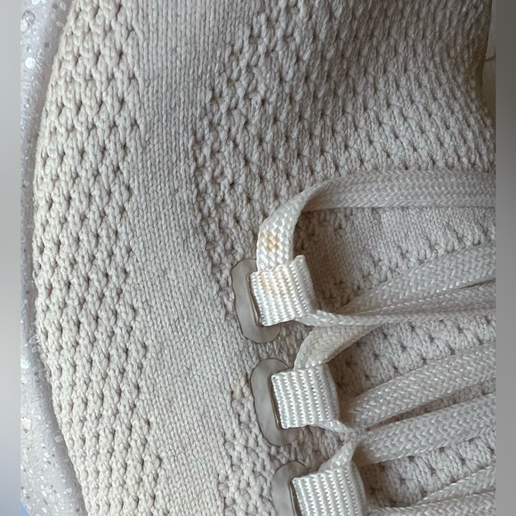 APL- TechLoom Breeze Sneaker in Beach & Speckle - Picture 9 of 9